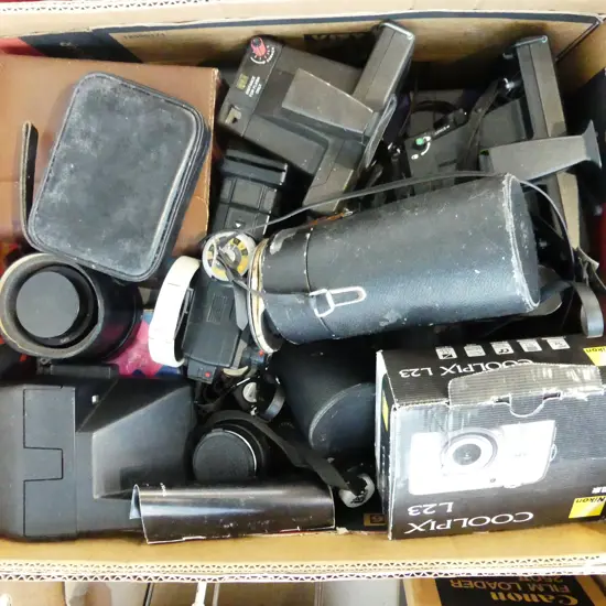 BOX LOT ASSORTED CAMERAS & ACCESSORIES