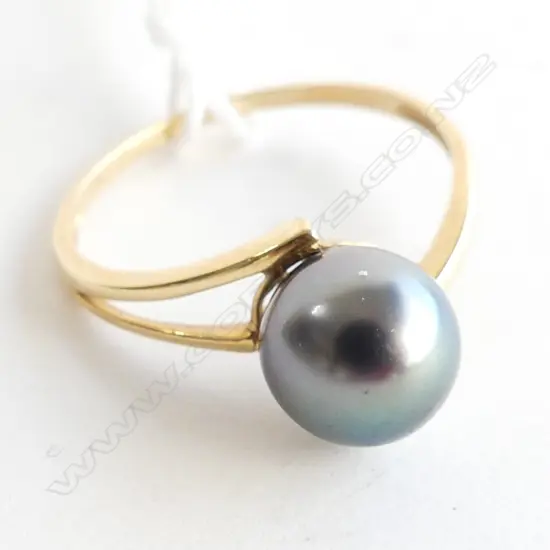 18CT YELLOW GOLD BLACK PEARL SET RING 2.3GMS 