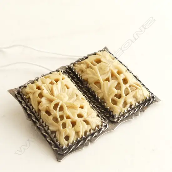 OLD FINE CARVED IVORY & SILVER DBLE PLAQUE BROOCH