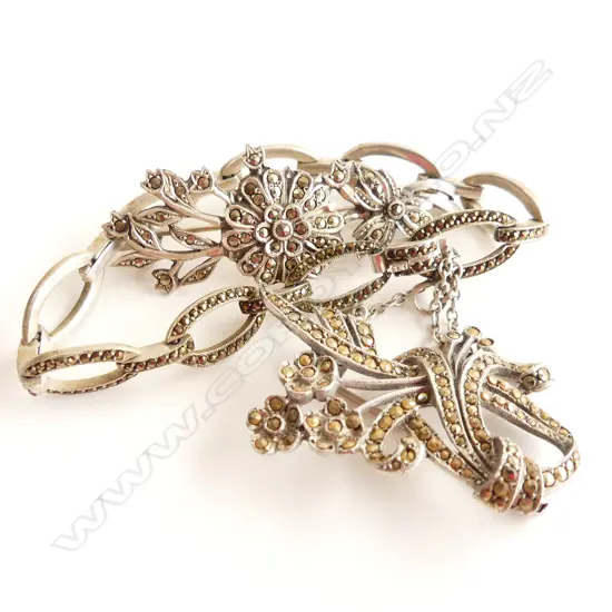 2 VINTAGE SILVER MARQUASITE BROOCHES & BRACELET 