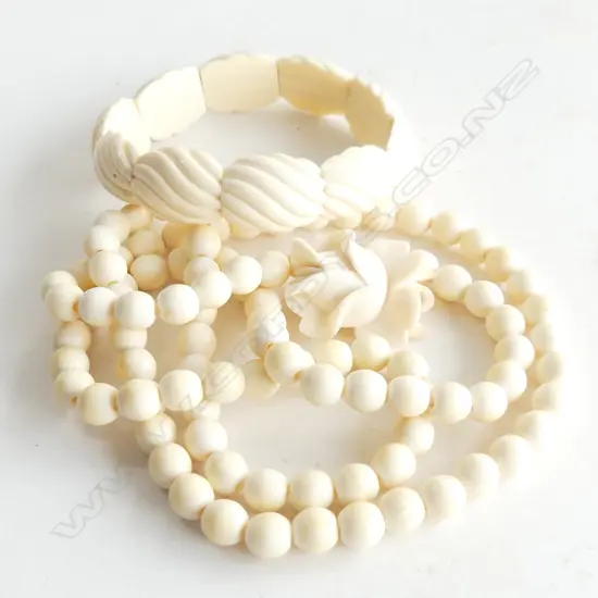 VINTAGE IVORY BEAD NECKLACE, BRACELET & PENDANT 