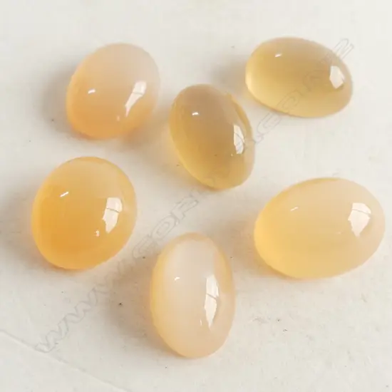 BOX 6 ORANGE CAT'S EYE MOONSTONES 