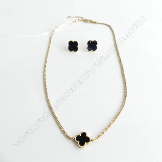 GOLD TONE NECKLACE WITH CLOVER PENDANT WITH MATCHING STUD EARRINGS