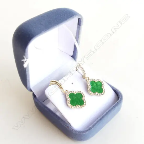 PR DIAMANTE & JADE COLOURED CLOVER SHAPED DROP EARRINGS - IN BOX