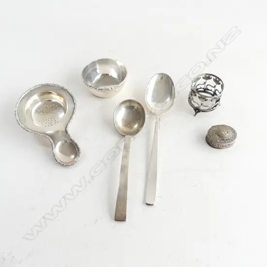 6 PCES GERMAN 800 SILVER; 2 SPOONS, TEA STRAINER, ETC 193 GRAMS