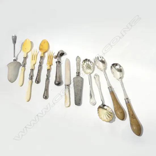 12 PCES VINTAGE SERVING CUTLERY; 4 PRS SERVERS, 800 SILVER CAKE SERVER 90 GRAMS, ETC