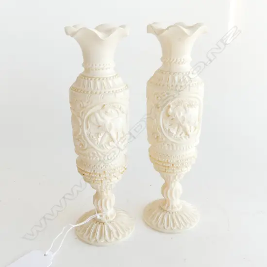 PR FINE CARVED IVORY ANGLO-INDIAN VASES. H.170mm