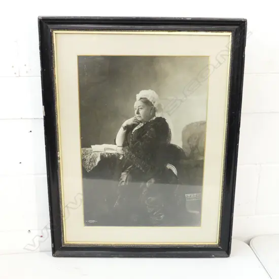 PHOTOGRAPHIC PRINT QUEEN VICTORIA, PUBLISHED BY THE ROTARY PHOTO CO. LONDON H.560 x 390mm