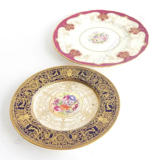 ROYAL WORCESTER CABINET PLATES. HANDCOLORED. ONE WITH SIGNATURE TIFFANY NEW YORK RETAILER DIA. 235mm OTHER DIA 280mm.