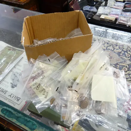 ASST. WORLD NOTES & COINS