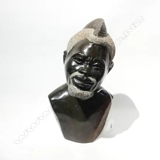 CARVED STONE AFRICAN BUST SIGNED KAMANSIRA H.290mm 