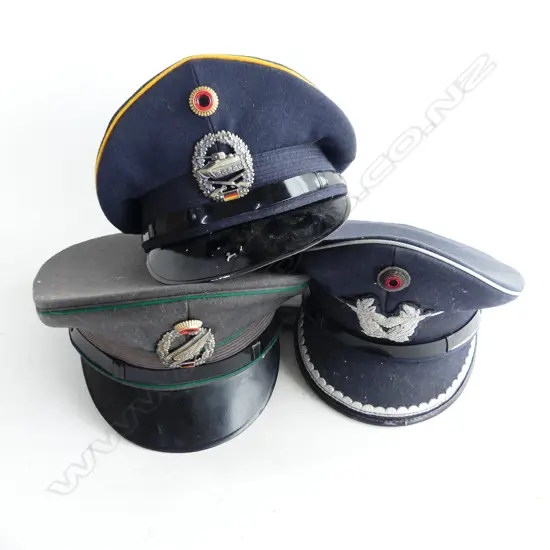 3 WEST GERMAN MILITARY HATS: AIRFORCE & TANK BADGES