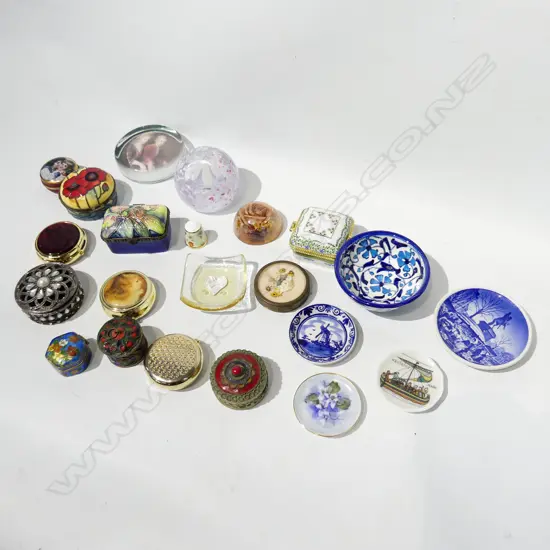 SM BOX ASST COLLECTABLES; PAPERWEIGHTS, LIDDED TRINKET BOXES, DISHES ETC..