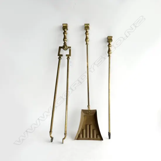 ANTIQUE BRASS 3 PC FIRE TOOLS SET INCLUDES TONGS, POKER & SHOVEL L. 650MM