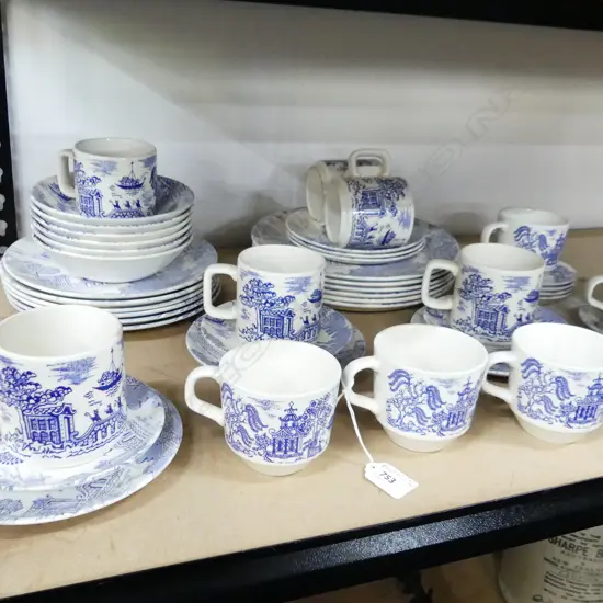 KELSTON CERAMICS 'WILLOW' PART DINNER SERVICE