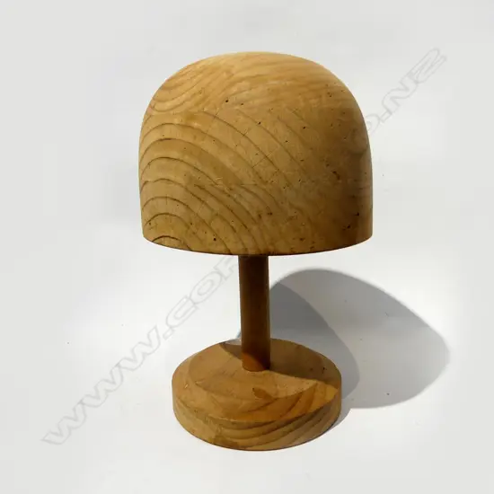 VINTAGE WOODEN HAT BLOCK H. 300MM