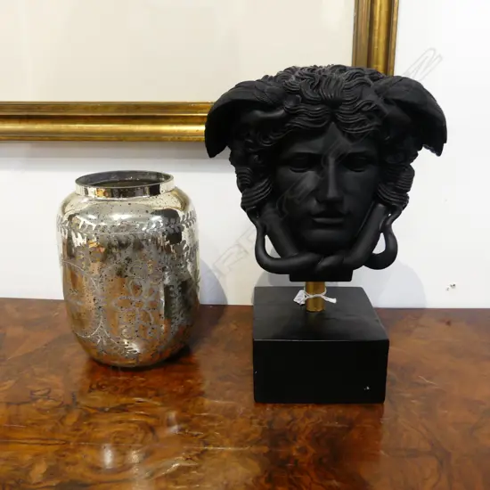 BLACK RESIN VERSACE STYLE DECOR PIECE H.290mm + GOLD LUSTRE ETCHED VASE H.190mm