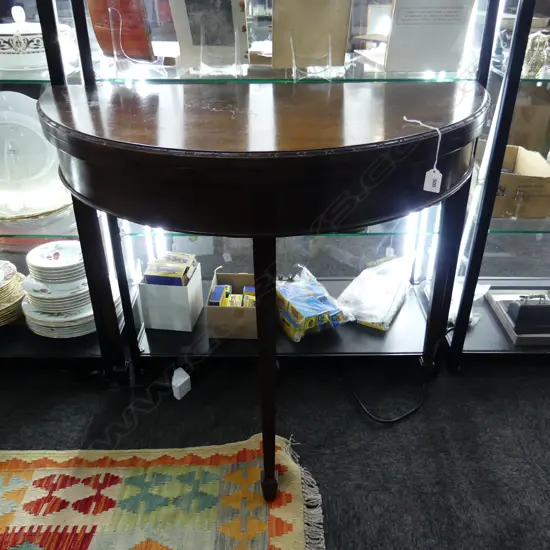 DEMILUNE FOLDING TOP TABLE - SCRATCHES 840x420x750mm