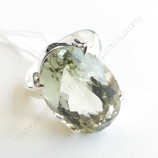 LG GREEN AMETHYST & SILVER DRESS RING