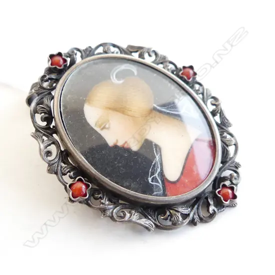 SILVER PAINTED ENAMEL VIENNESSE BROOCH