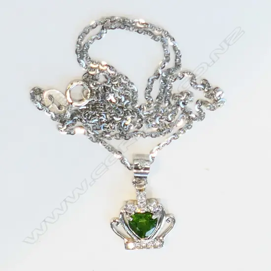 925 SILVER & GREEN STONE PENDANT & CHAIN