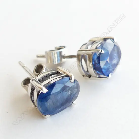 BLUE SAPPHIRE & 925 SILVER STUD EARRINGS 