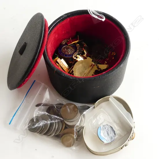 CALLAR BOX BADGES COINS BRACLET ETC 