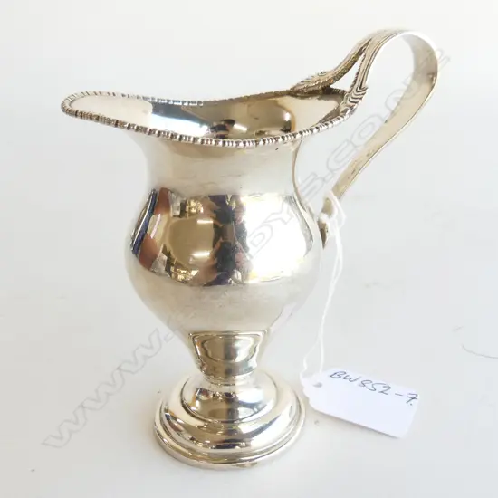 SILVER PEDESTAL CREAM JUG CHESTER 1911. 89gms