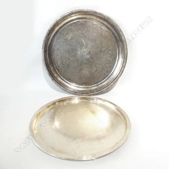 2 ROUND SILVER PLATE TRAYS (DIA 390, 360MM)