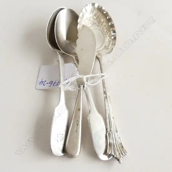 4 SILVER CUTLERY ITEMS: JAM + 2 TEASPOONS + BUTTER KNIFE 83gms