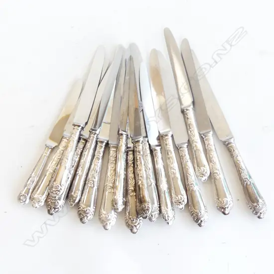 16 ASST WALKER AND HALL KNIVES