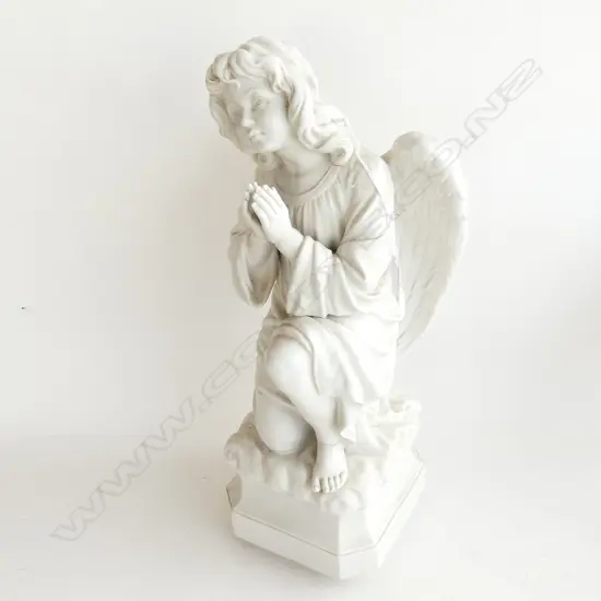 ANTIQUE KENNINGSTON STONE ANGEL kneeling w 1 wing faulted