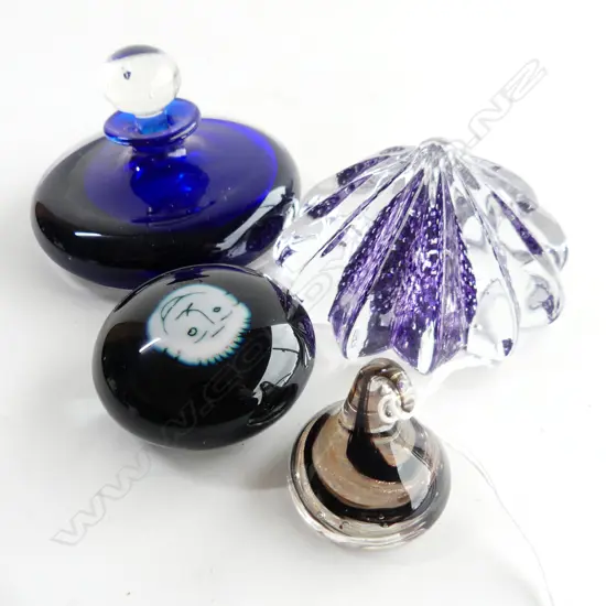 3 ART GLASS PAPERWEIGHTS INCL. REBECCA HEAP STAR FORM + PERFUME BOTTLE 90mm dia