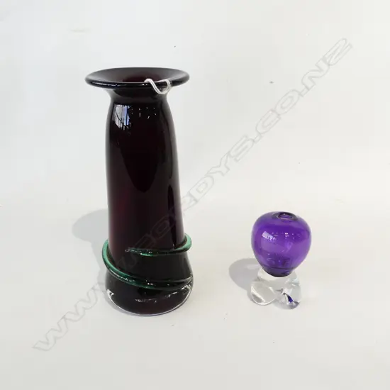 2 GLASS VASES; 1 SIGNED L CAMBPELL NZ '95 (H. 210MM) + 1 OTHER (H. 80MM)