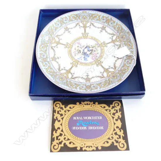 BOXED ROYAL WORCHESTER PLATE, COMM BIRTH OF H.R.H PRINCE WILLIAM