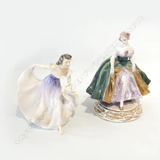 2 PORCELAIN FIGURINES; A GYPSY DANCE H.180mm, ITALIAN H.210mm