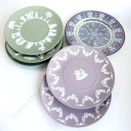 5 WEDGEWOOD JASPER PLATES, 1 w HANGER, & 1 WEDGEWOOD 'INDIAN' DINNER PLATE