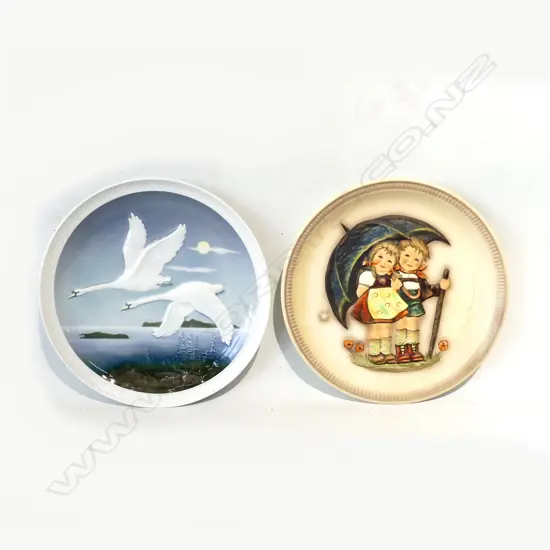 2 PLATES; GOEBEL HUMMEL 'STORMY WEATHER' 1975 255mm dia + HUTSCHENREUTHER SWANS 