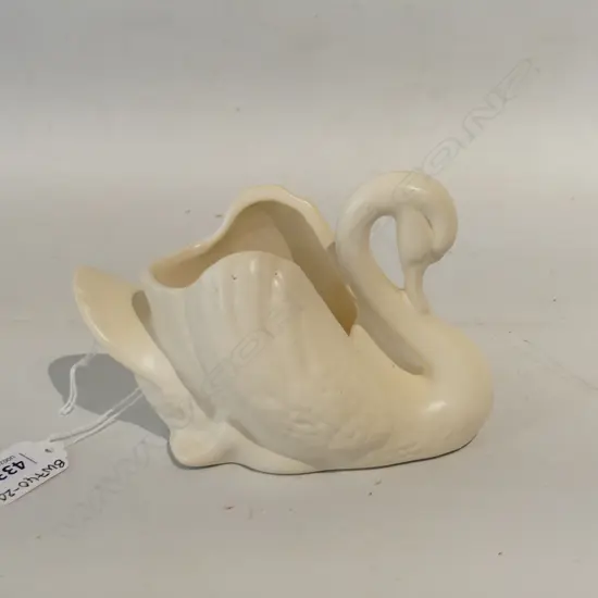 SM CROWN LYNN WHITE SWAN #164 L. 140MM