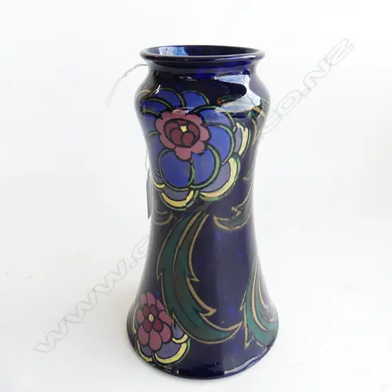  ROYAL STANLEY WARE VASE w BLUE & PINK ROSETTES, H.215mm 