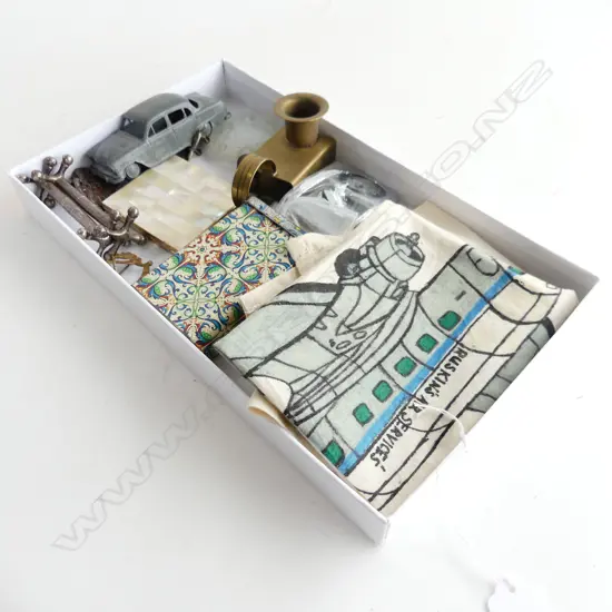 TRAY LOT SMALL COLLECTABLES BADGES POLICE BUCKLES COMPACT PAINTED TEA TOWEL  MICRO HOLDEN ETC