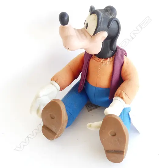 GOOFY SOFT TOY