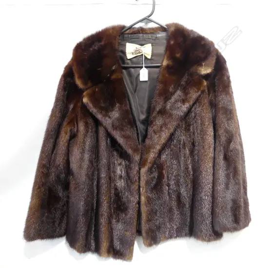 VINTAGE ‘ERIC’S’ DARK CHOCOLATE MINK JACKET
