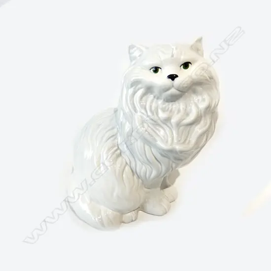 LG CERAMIC CAT H.340mm minor chip to 1 ear