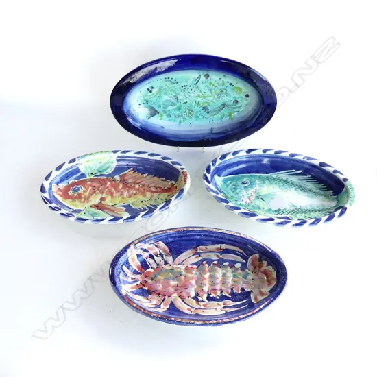 4 KITCHENWARE DISHES. SIGNED 'ESTURY ARTS GOLDEN BAY'. L.330MM