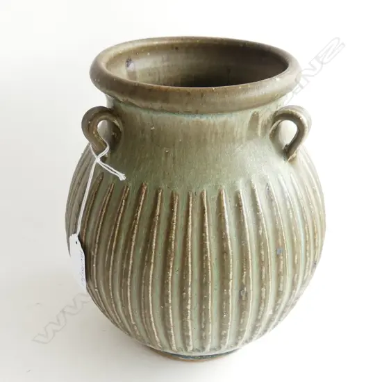 MICHAEL BLOCK STUDIO POTTERY OVOID VASE w. RIBBED BODY & 3 SMALL HANDLES TO SHOULDER H.210mm