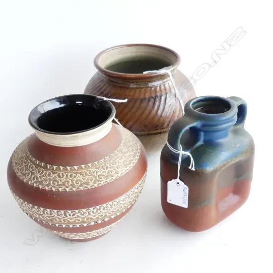 3 POTTERY JARS H150MM