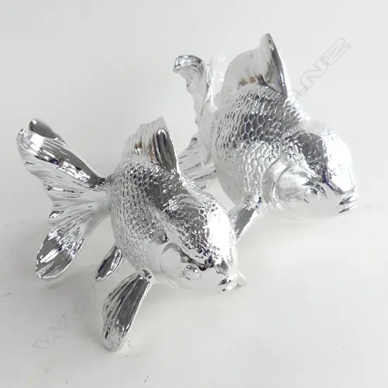 2 SILVER 'GOLDFISH' SCULPTURES L. 210MM & 245MM