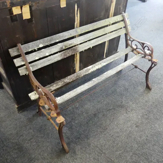 VINTAGE GARDEN BENCH AF REQ. ATTENTION W.1220mm