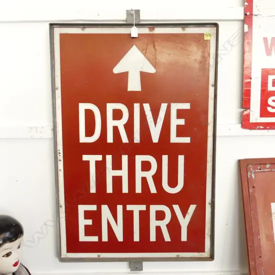 SIGN 'DRIVE THRU ENTRY' 900x620mm